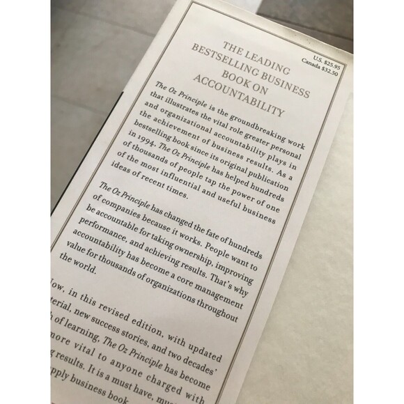 The Oz Principle: Getting Results Through Individual and Organizational... HC - Picture 3 of 6